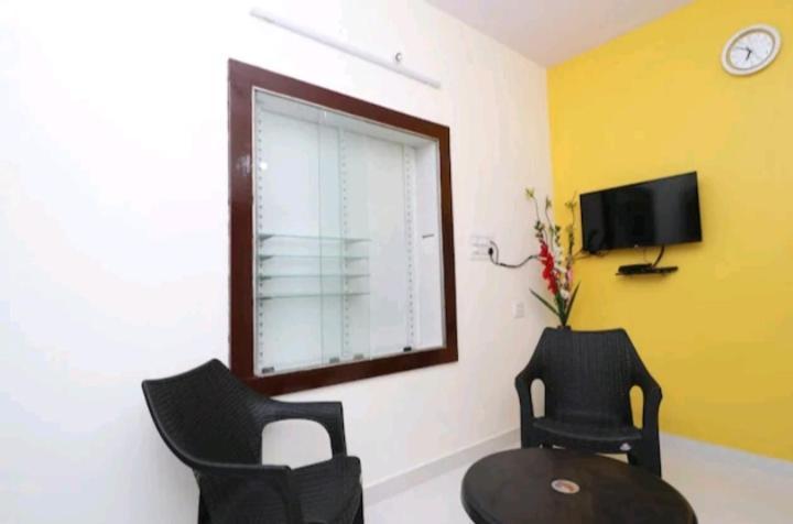 Wheel To Hills Stay Inn Service Apartments Chikmagalur Bagian luar foto