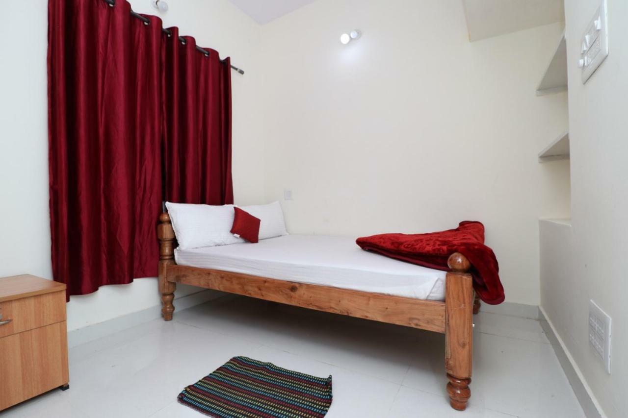 Wheel To Hills Stay Inn Service Apartments Chikmagalur Bagian luar foto